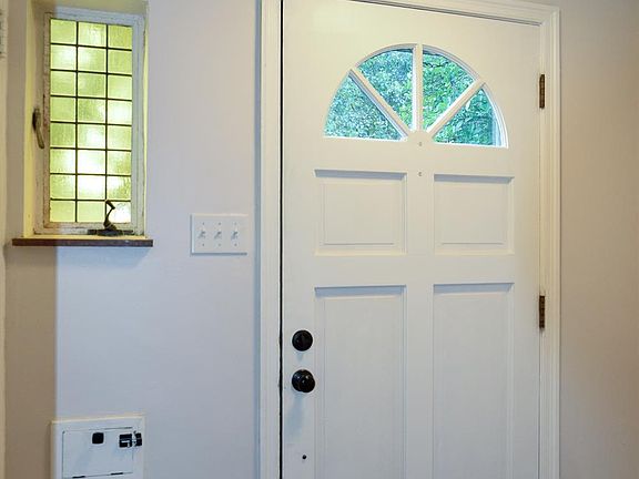 3rd image of 40 McKinley Ave