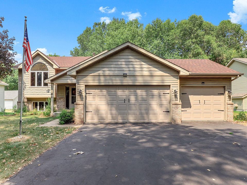 1st image of 397 Viking Dr E
