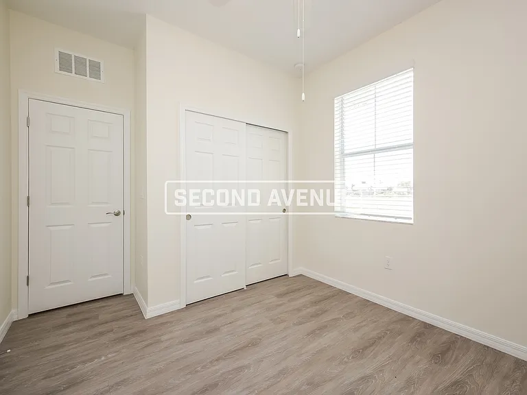 1411 NW 9th Ave — Photo 12