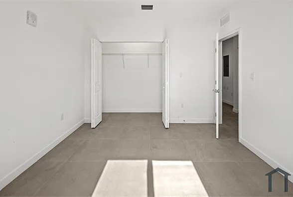 2 bed, 760 sqft, $2,300 — Photo 4