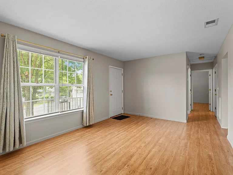 2822 Airwood Dr — Photo 8