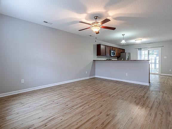 3rd image of 133 Glen Cannon Dr