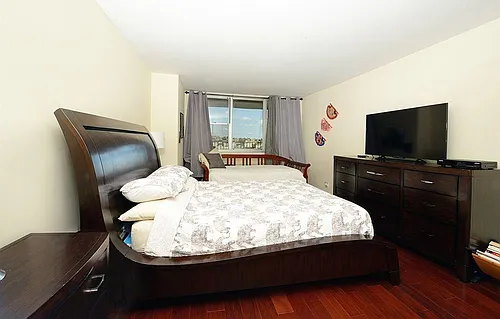 6040 Kennedy Blvd E #8 Photo 1