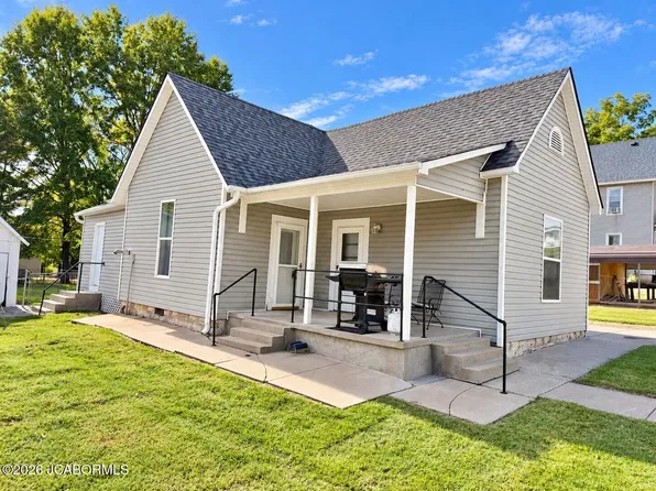 316 1st St, Mokane, MO 65059