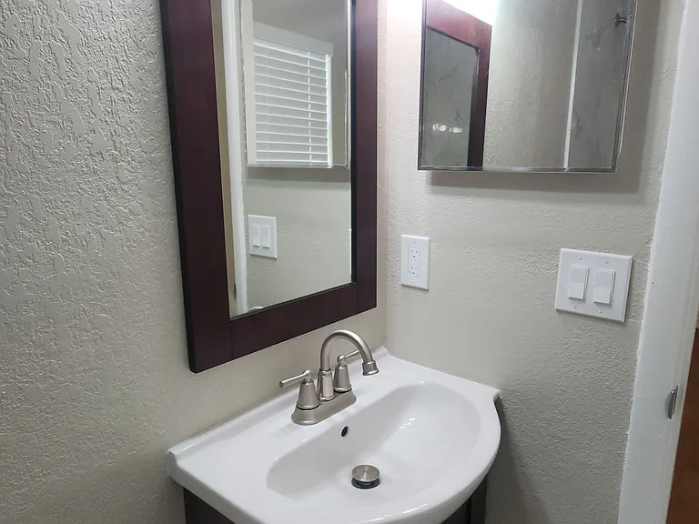 897 Alexander Ave — Photo 18
