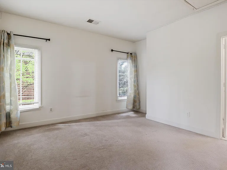 23059 Bronstein Ln — Photo 39