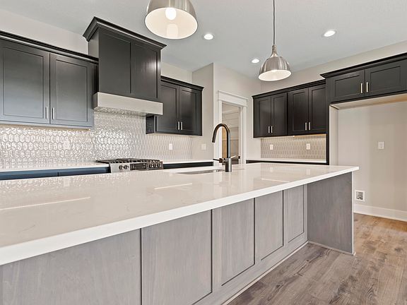 5th image of 220 Creekside Dr