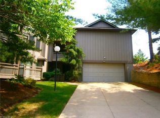 2288 Stone Creek Trl, Cuyahoga Falls, OH