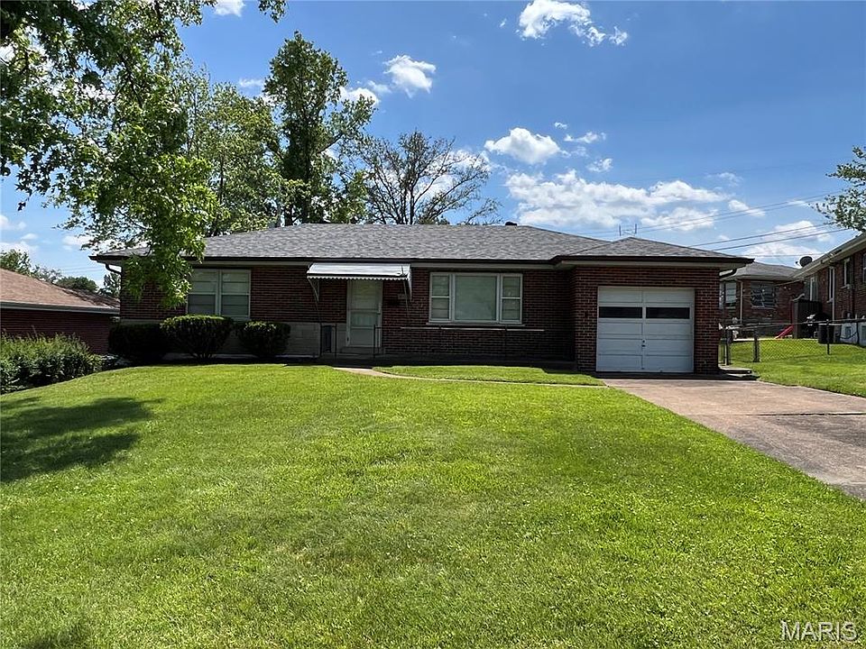 2nd image of 4156 Rexford Dr
