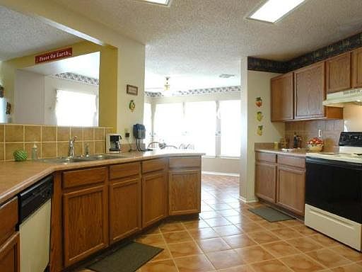 5th image of 8440 MANNINGTON PL