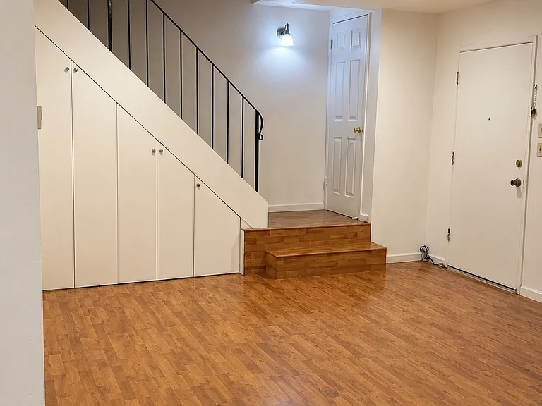 34104 Chamberlain Ter — Photo 3