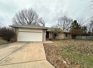 4607 S Falcon Ct, Battlefield, MO 65619