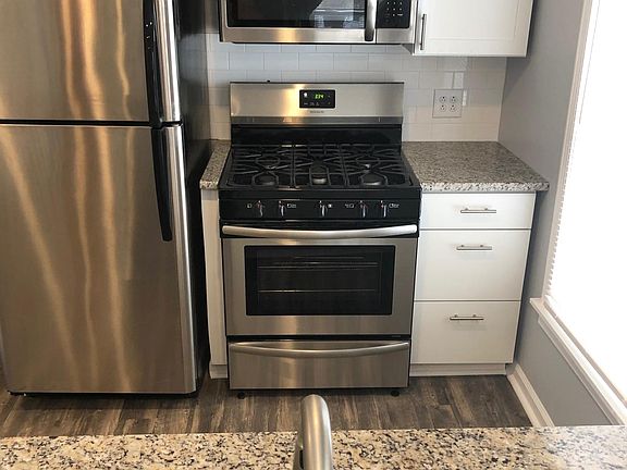 4th image of 419 Hawley Ave APT 3