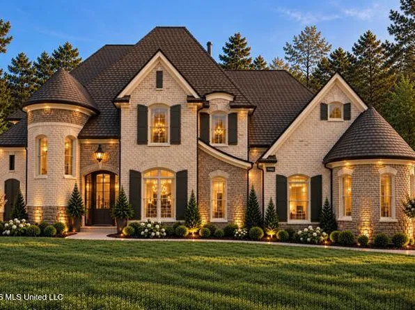 432 Poplar Ln, Holly Springs, MS 38635
