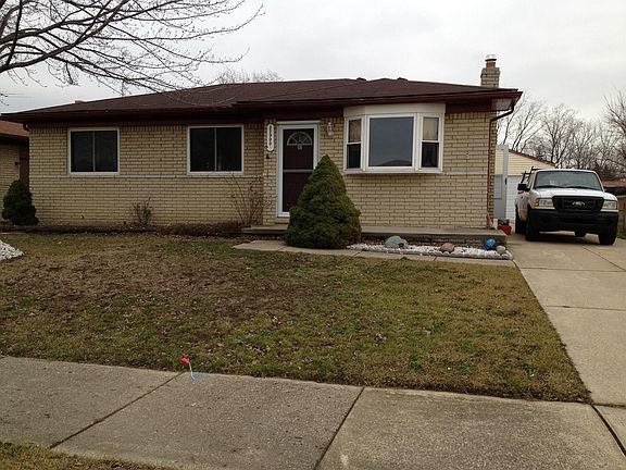 3rd image of 32900 Haggerty Dr