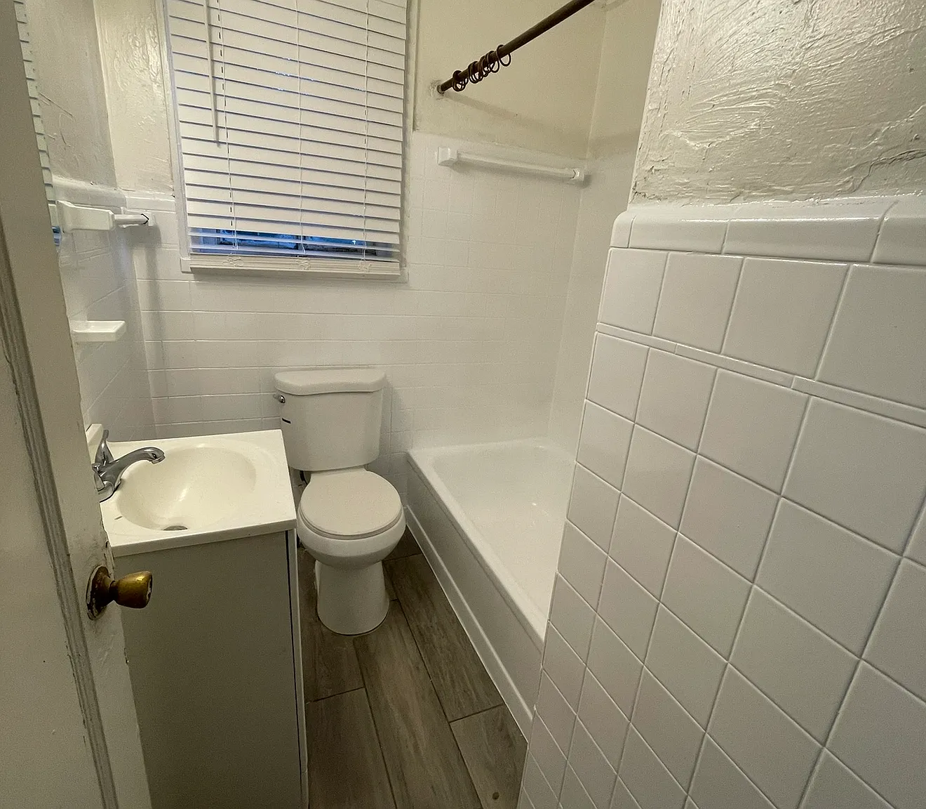 2806 Silver St — Photo 3