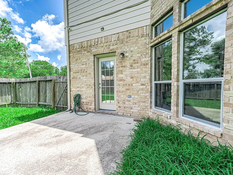 3720 Armand Dr — Photo 41