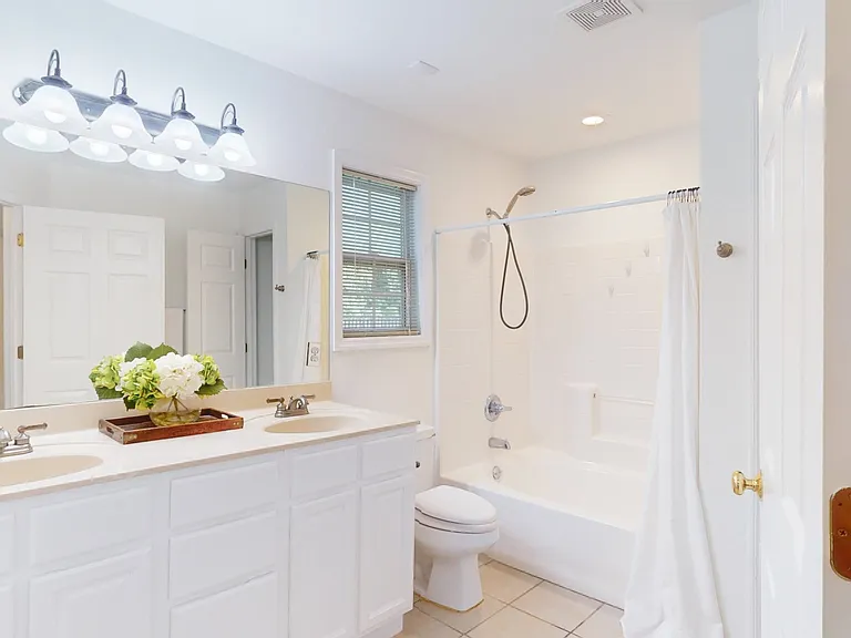 119 Celeste Ct — Photo 16