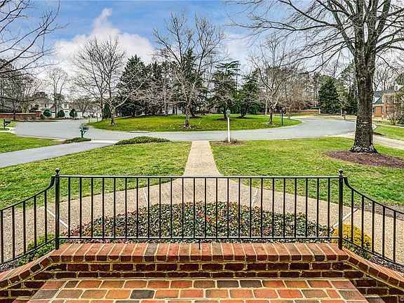 2nd image of 11908 Brookmeade Ct