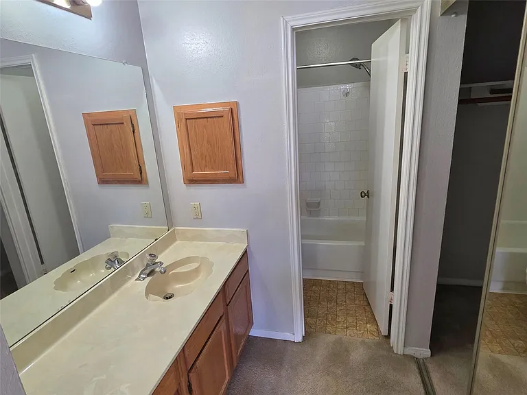 67 E Park West Dr — Photo 15