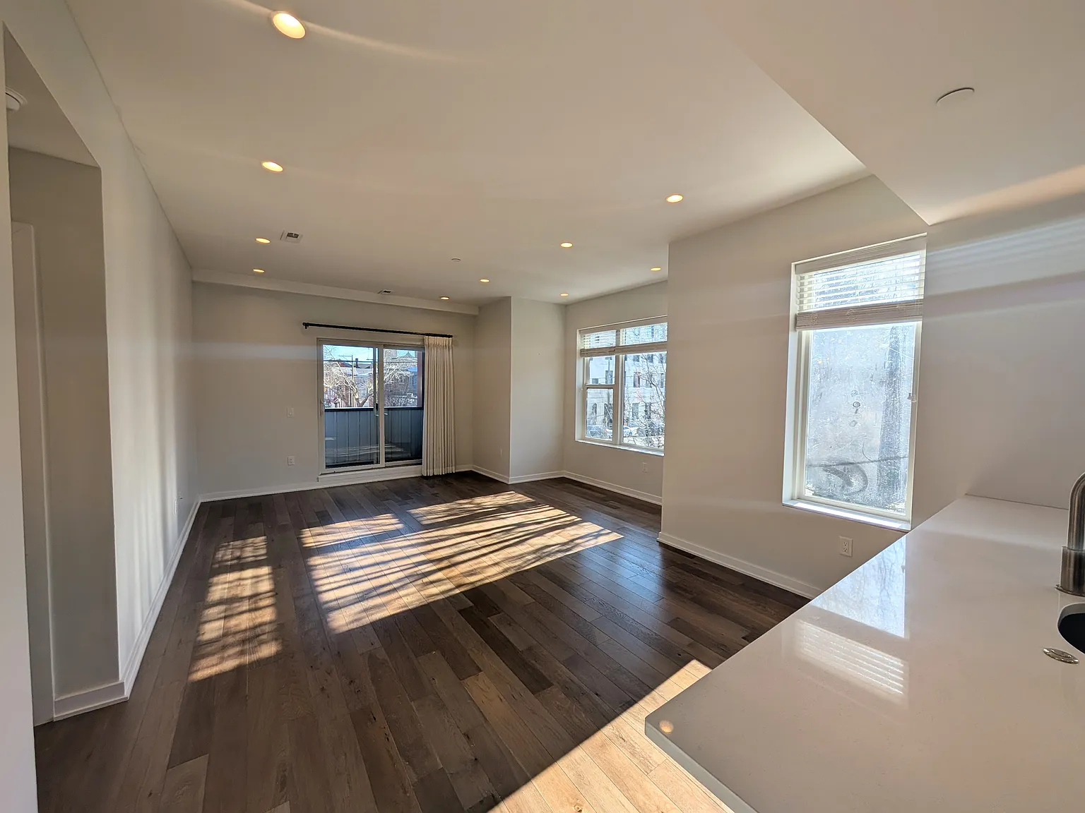 2 bed, 1284 sqft, $2,850 — Photo 3