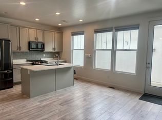 10643 S Lamond Dr, South Jordan, UT 84009