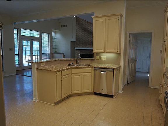 3rd image of 5309 Old Shepard Pl