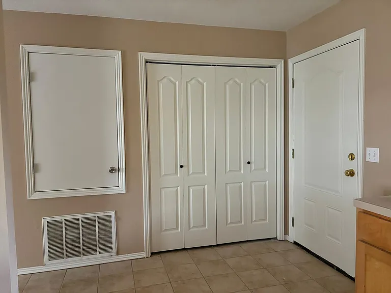 1434 W Netherland Way #1 — Photo 16
