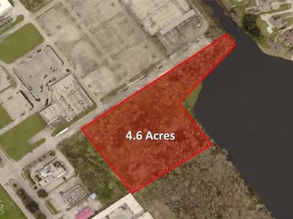 12401 Levy Dr, New Orleans, LA 70128