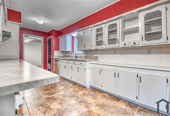 5th image of 1619 Marquette Dr