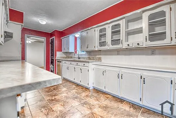 1619 Marquette Dr — Photo 5