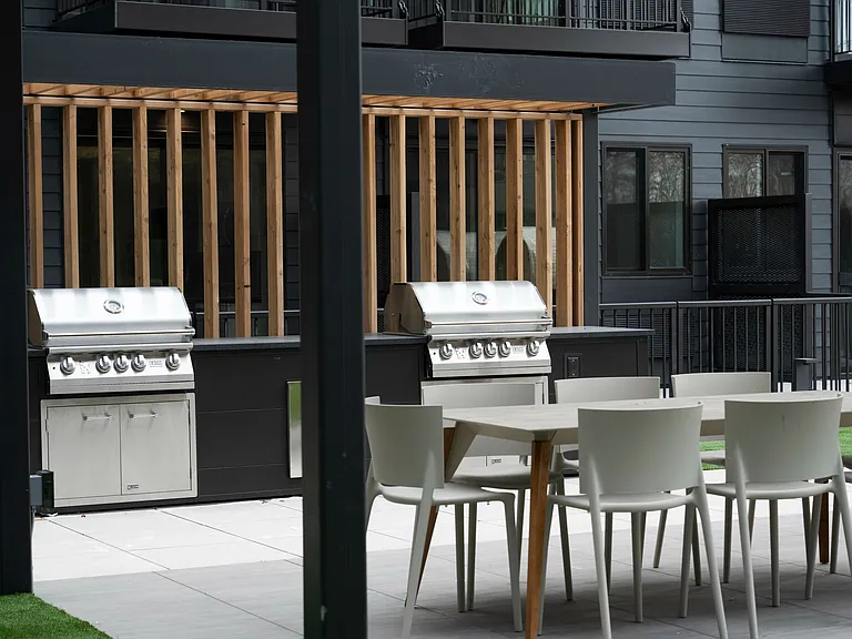 Akin Apartments — Photo 13