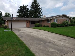 3157 Sherwood Park Dr, Springfield, OH 45505