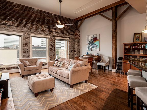 5th image of 402 S Gay St Suite 405
