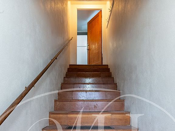 4th image of 310 SE 6th St #1/2