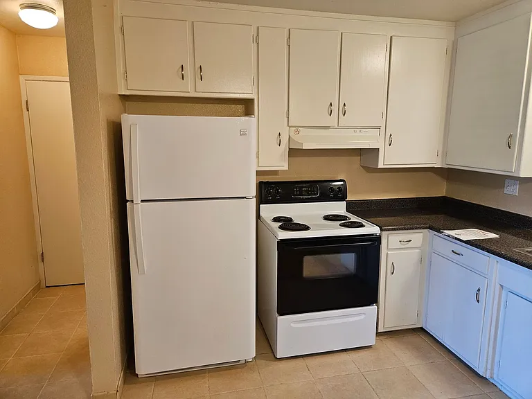 Tully Rd Apts — Photo 10