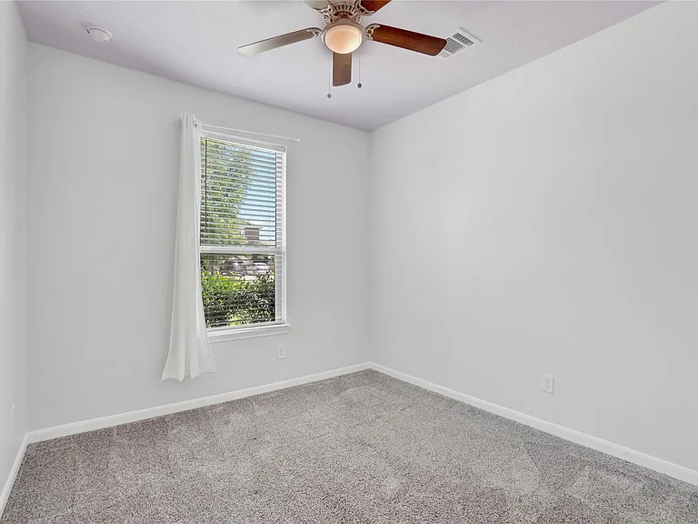 10514 Kentington Oak Dr — Photo 35