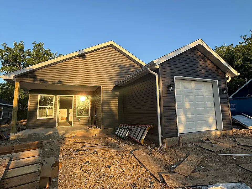 905 Colorado St