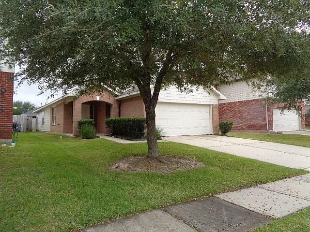 1st image of 7619 Legacy Pines Dr