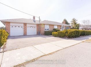 492 Pinegrove Rd, Oakville, ON L6K2C3