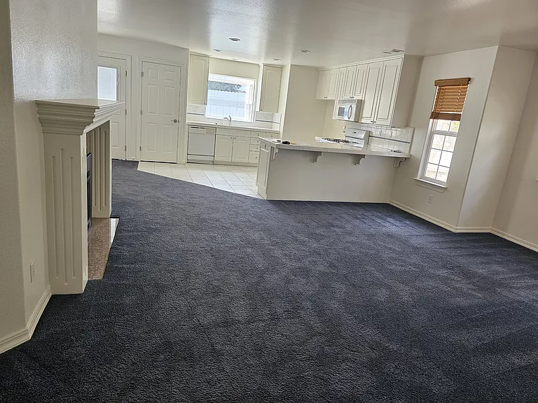 510 Hampton Pl — Photo 5