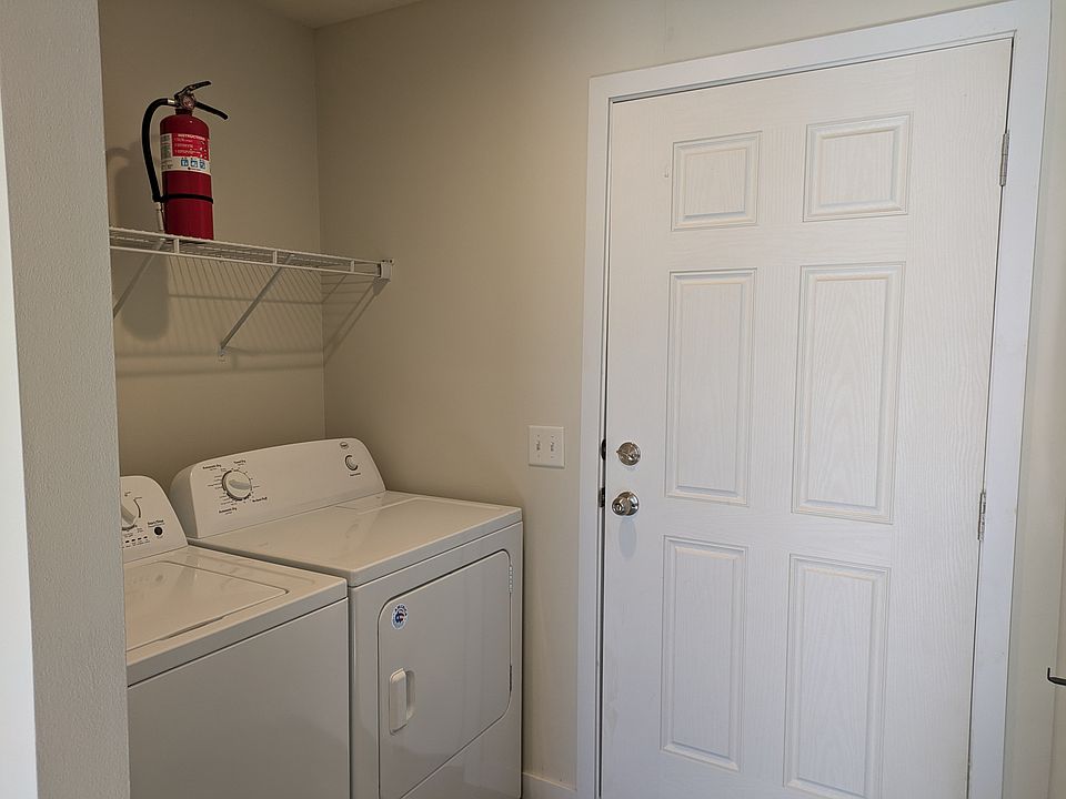 1st image of 161 Monroe Dr #161
