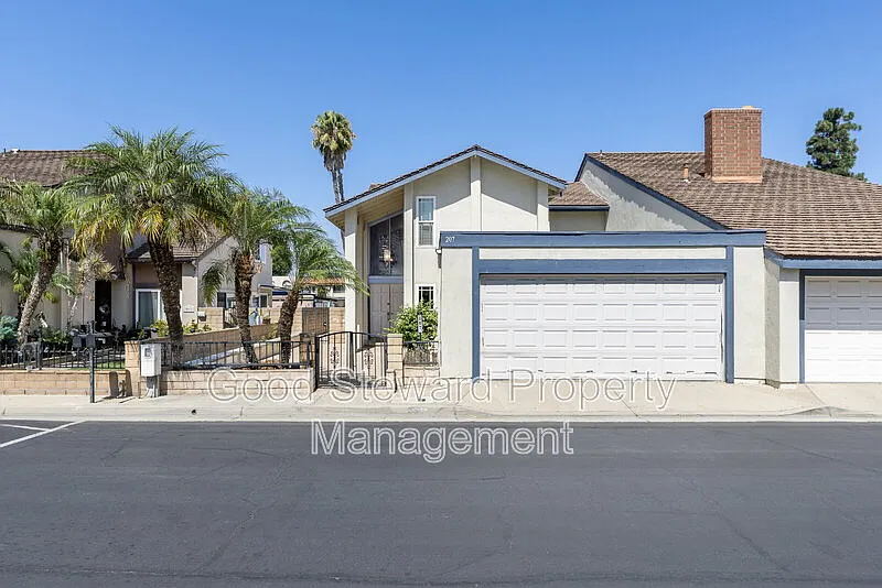 207 Los Padres Ln