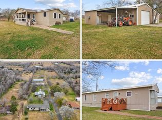 19645 Nordt Rd, Damon, TX 77430