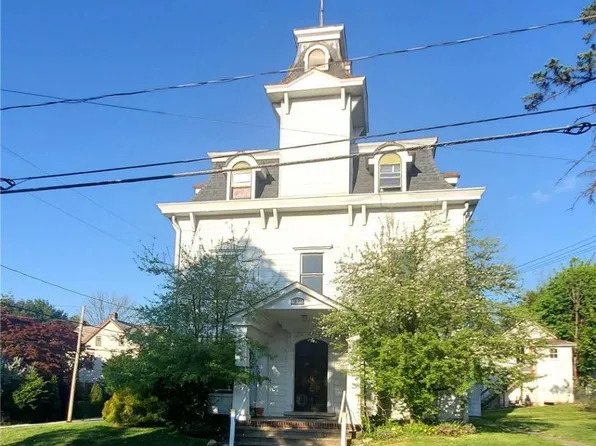 105 2nd St, Slatington, PA 18080