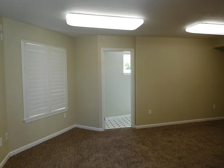5809 W Menlo Ave — Photo 15