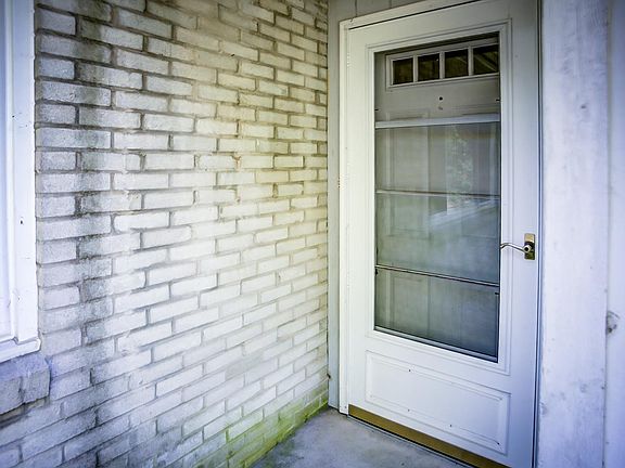 3rd image of 745 Wright St