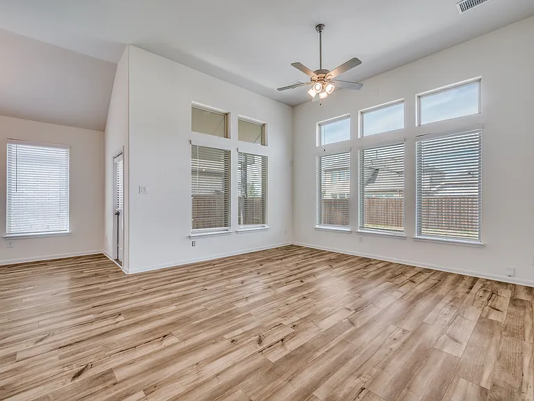 16309 Garden Dr — Photo 11