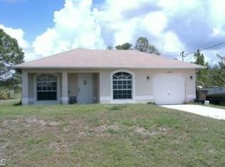 3208 41st St W, Lehigh Acres, FL 33971