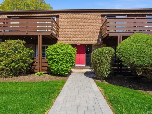 17 New Holland Village, Nanuet, NY 10954